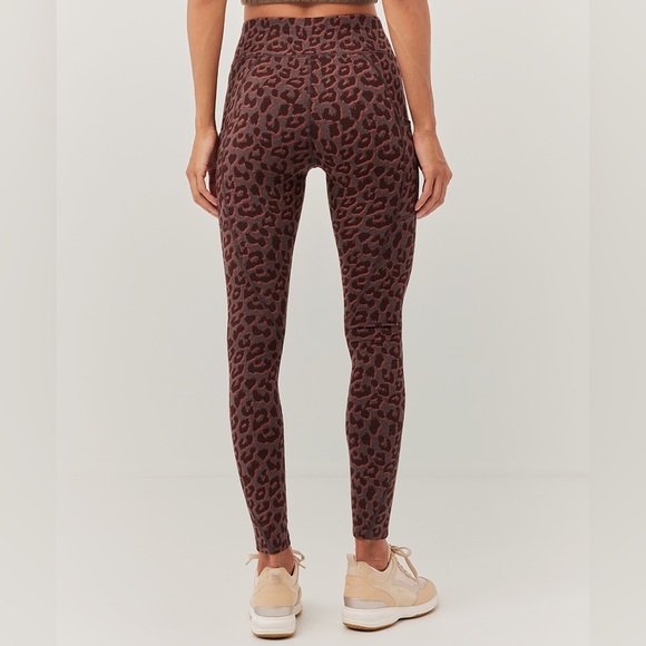 NWT PACT Pureactive Pocket Legging in Chocolate Leopard ~ Small - Picture 5 of 11